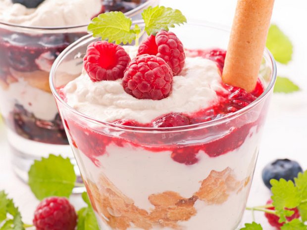 Tiramisu with Raspberries and Speculoos